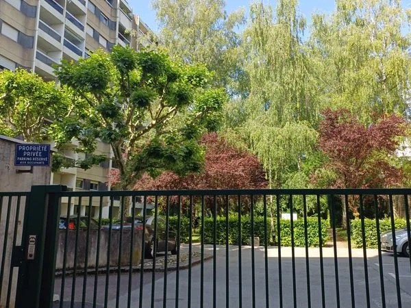 Appartement T3 rue de la Mouillère dans un parc avec vue sur la citadelle