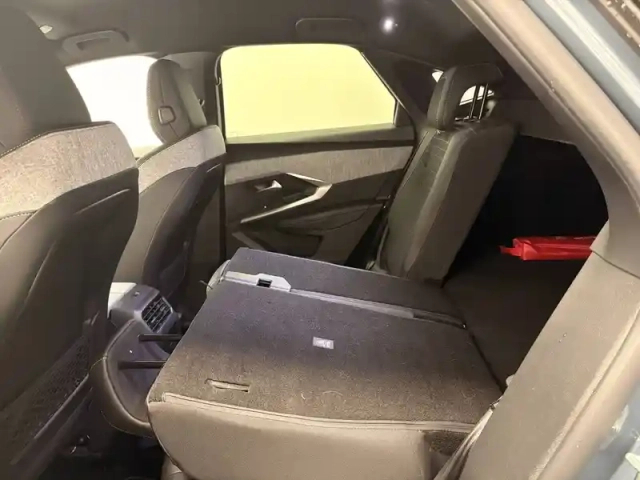Peugeot 3008 hybrid 145 e-dcs6 — photo 27