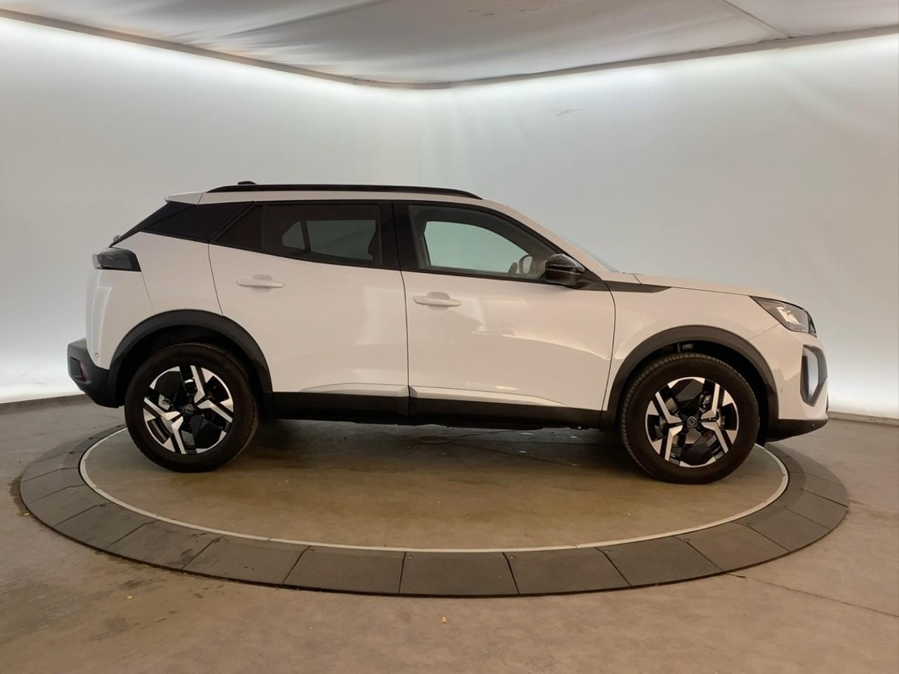 Peugeot 2008 hybrid 145 ch e-dcs6 allure — photo 4