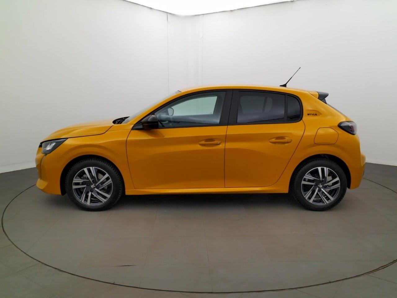 Peugeot 208 puretech 100 s&s bvm6 style — photo 2