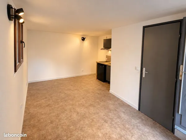 Studio 1 pièce 17 m²