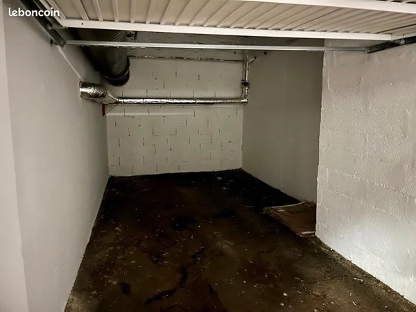 Garage Sécurisé- Avenue Maréchal Foch, Cassis - 18m2