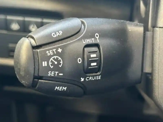 Citroën C5 Aircross hybrid 225ch shine e-eat8 — photo 12