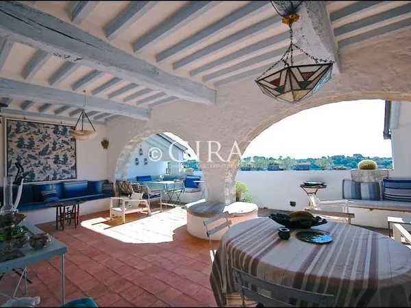 Maison 8 pièces 400 m²