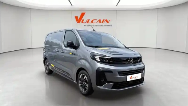 Opel Vivaro fgn sportive diesel 180 ch m automatique — photo 22