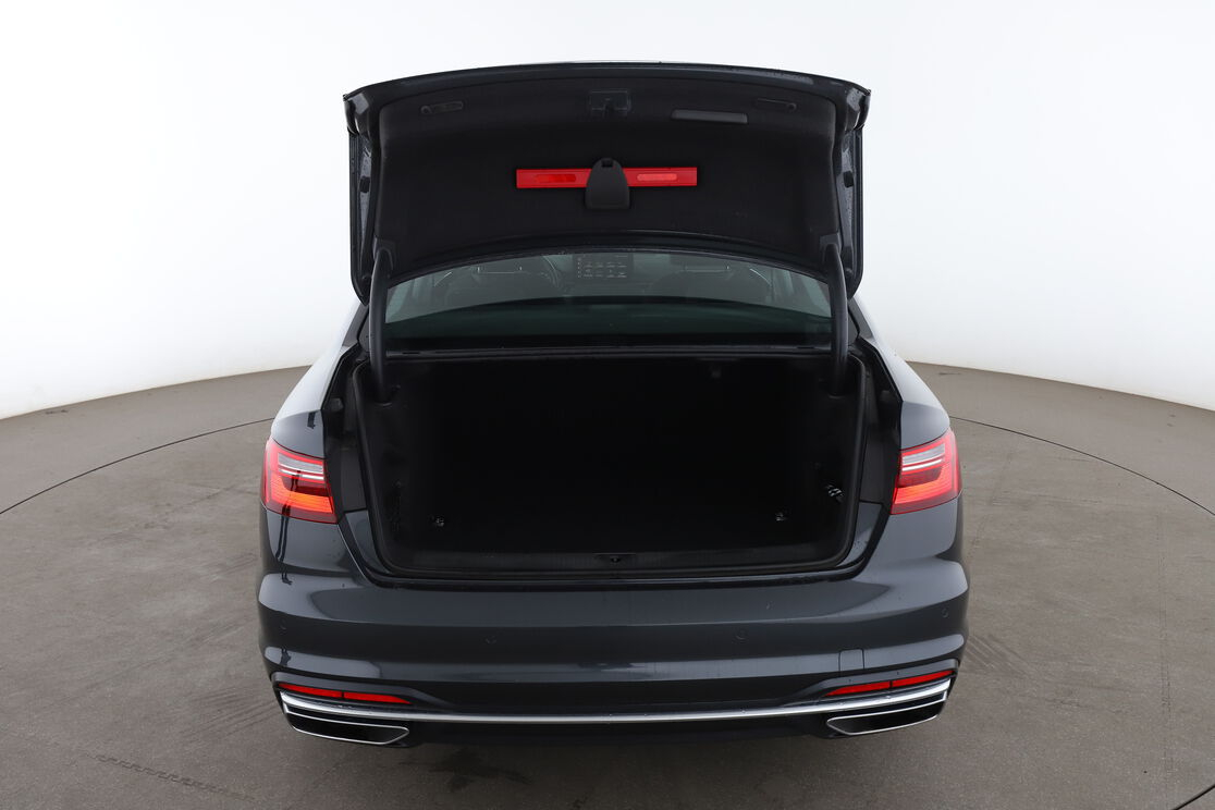 Audi A4 35 TFSI Design S Tronic 7 — photo 16