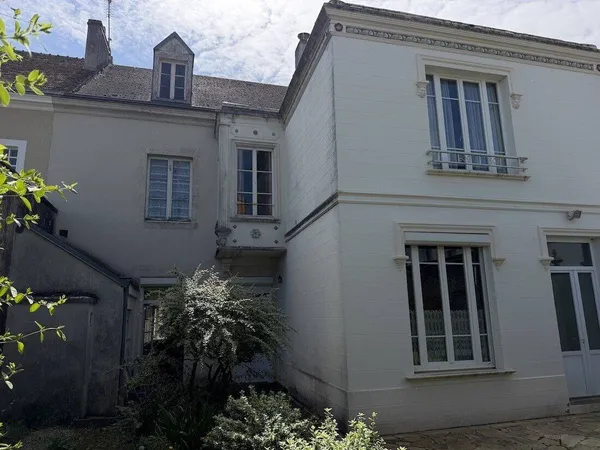 Maison 10 pièces 270 m²