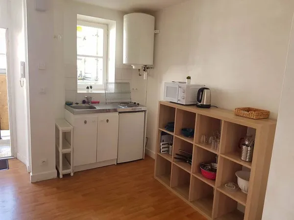 Loue un studio meublé 20m², hyper centre de Nantes (44) Graslin