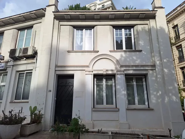 A VENDRE PAVILLON  EN PLEIN COEUR DE NICE