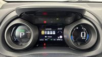 Toyota Yaris 116h Design 5p MY22 — photo 10
