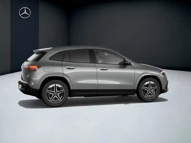 Mercedes Eqa 250+ amg line — photo 19