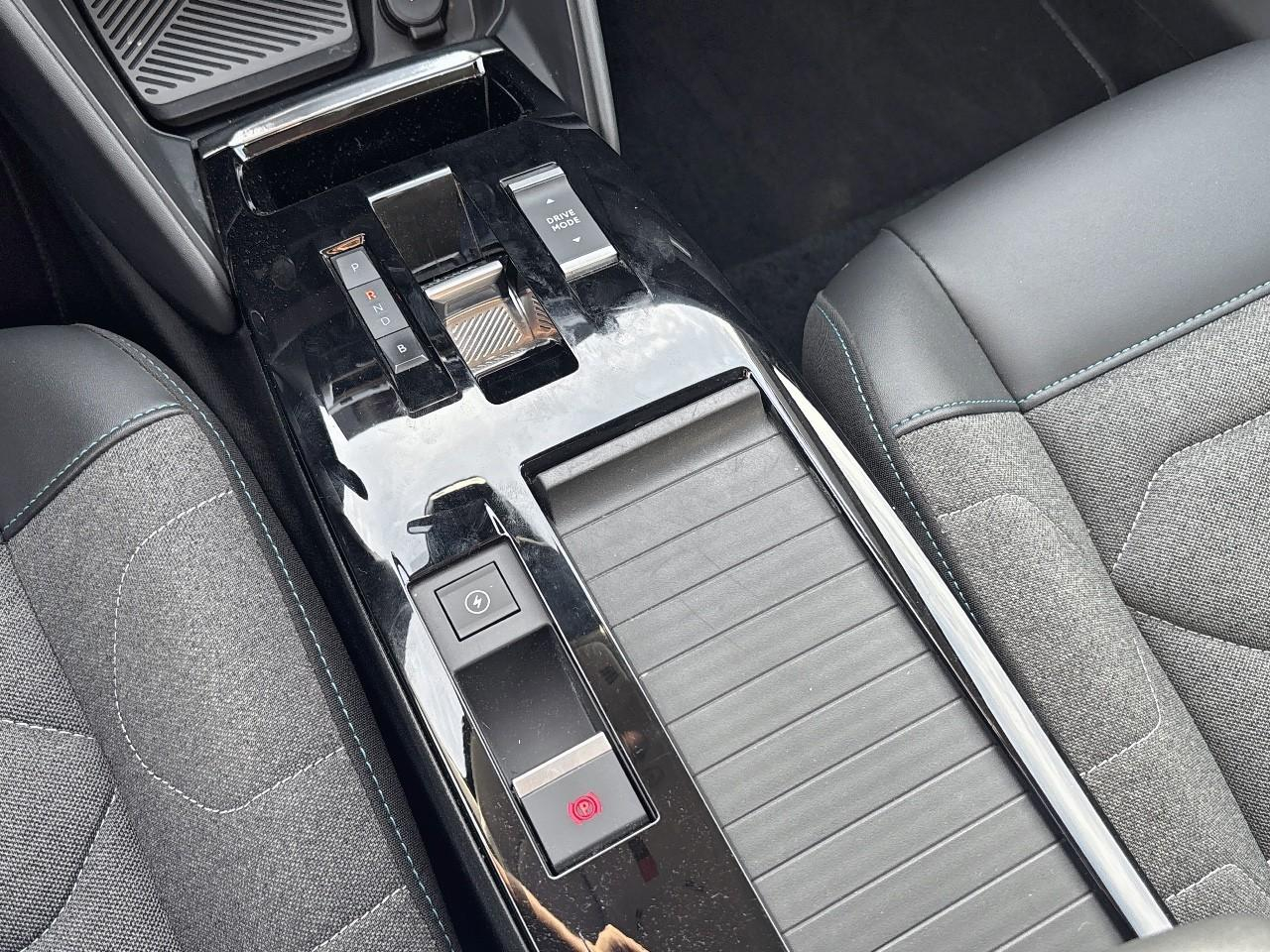 Citroën C4 moteur electrique 136ch (100 kw) feel pack automat — photo 29