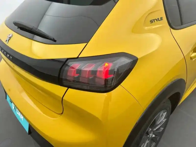 Peugeot 208 electrique 50 kwh 136ch — photo 17