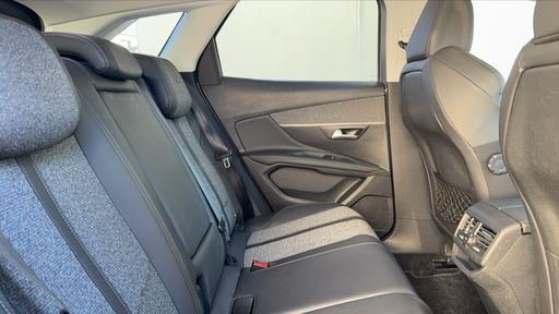 Peugeot 3008 1.2 PureTech 130 EAT8 - Allure – 2017 – 150212 km – Essence – Boîte Automatique — photo 19