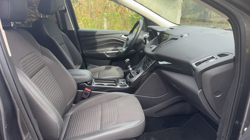 Ford Kuga 1.5 EcoBoost 150 Flexifuel E85 - St-Line Black & Silver – 2019 – 119571 km – Bicarburation essence bioéthanol – Boîte Manuelle — photo 29