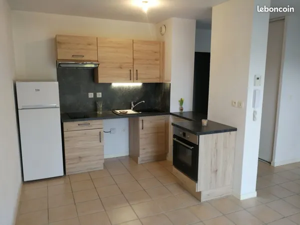 Appartement T2 de 42 m², avec jardinet