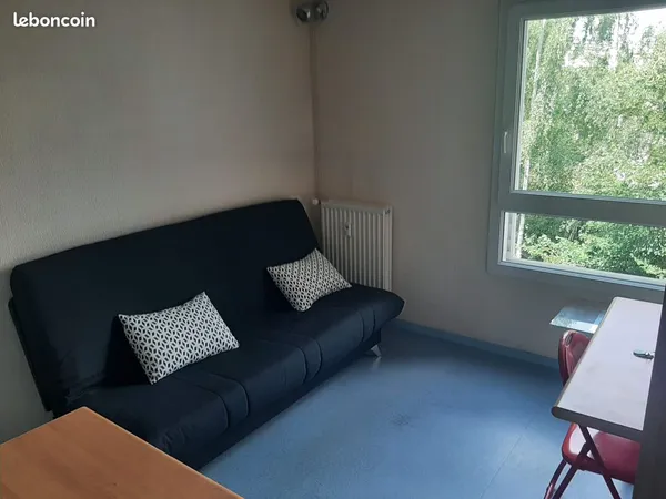 Loue studio proche place de Bretagne
