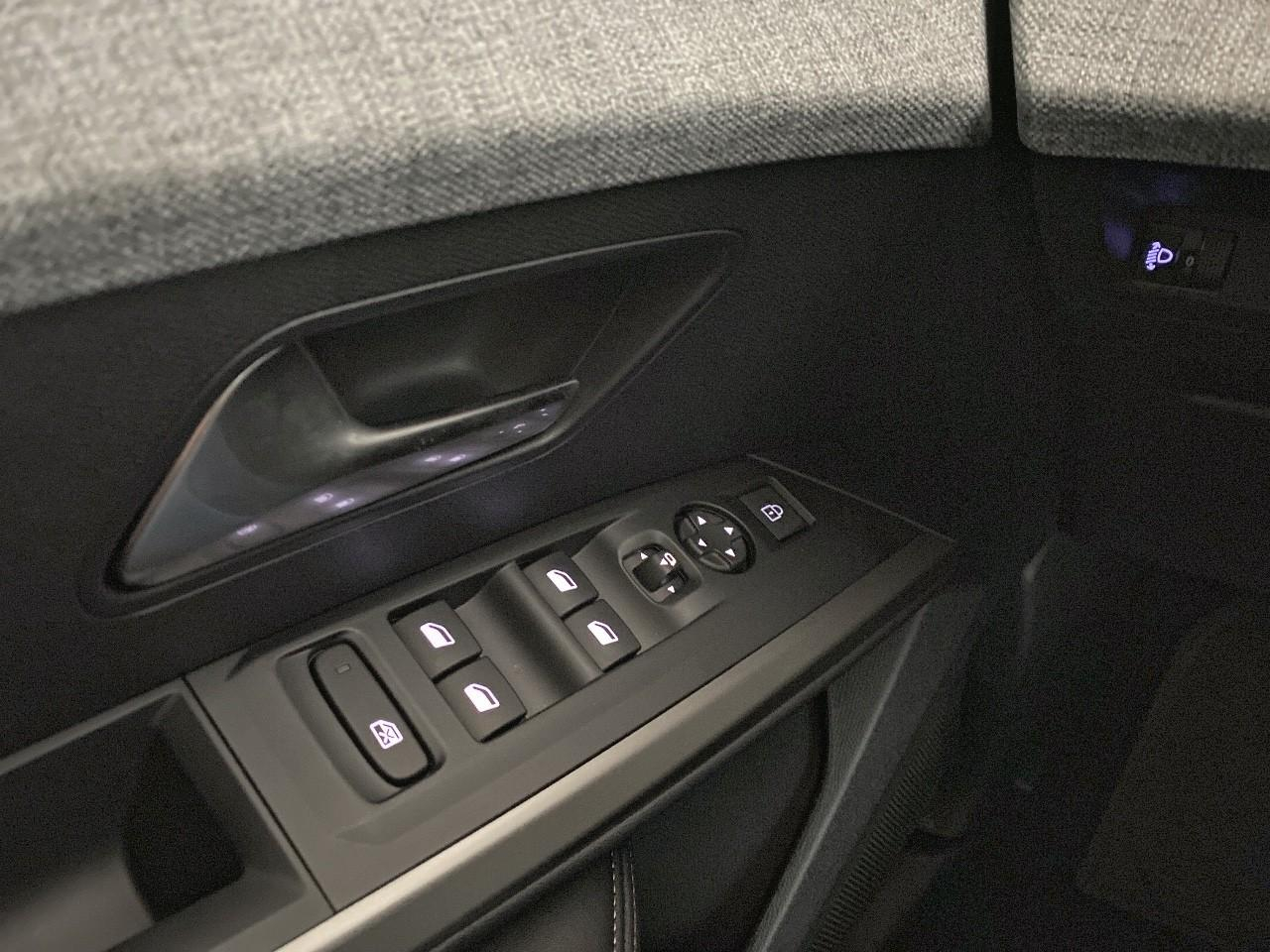 Peugeot 3008 hybrid 145 e-dcs6 allure — photo 20