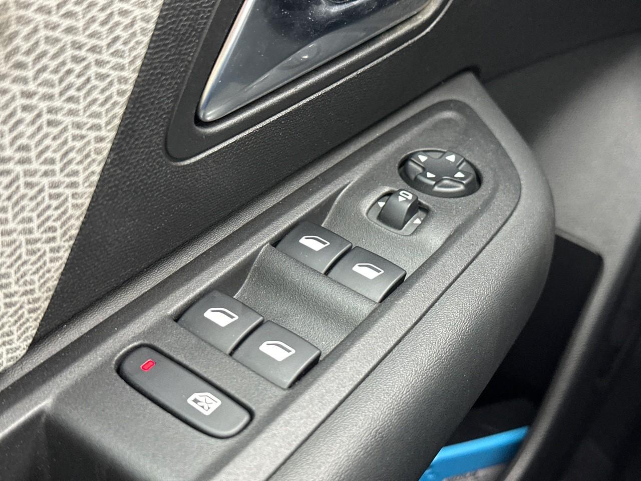 Citroën C4 puretech 130 s&s eat8 shine pack — photo 16