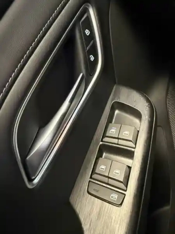 Mg Zs 1.5 l hybrid+ 197 ch — photo 24