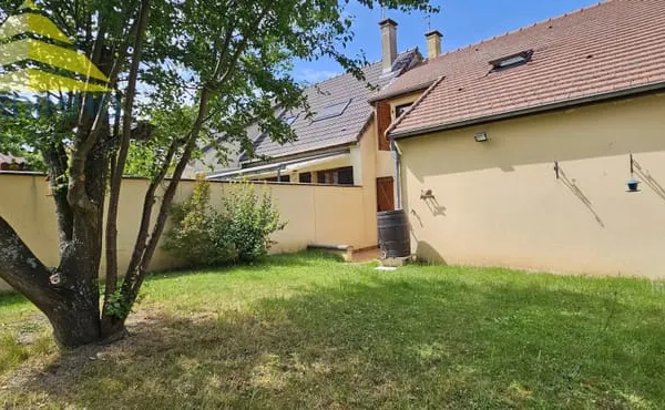 Maison chaleureuse de 4 chambres à Brie-Comte-Robert