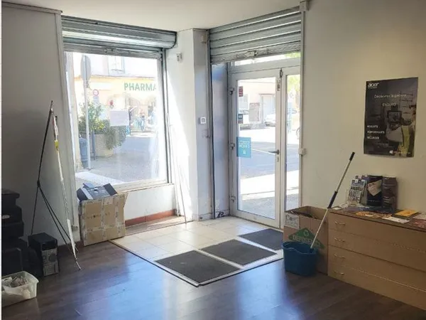 Atelier/ Magasin à louer à Maubourguet