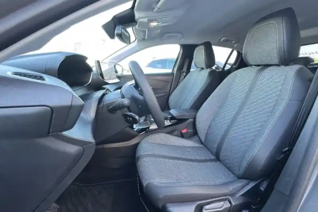 Peugeot 208 100 s&amp;s bvm6 — photo 38