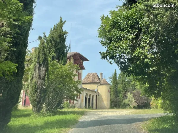 Château 19 pièces 660 m²