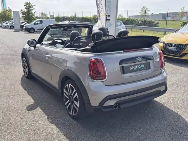 Mini Mini cabriolet cooper 136 ch dkg7 — photo 35