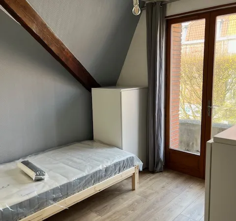Loue chambre en colocation dans appartement