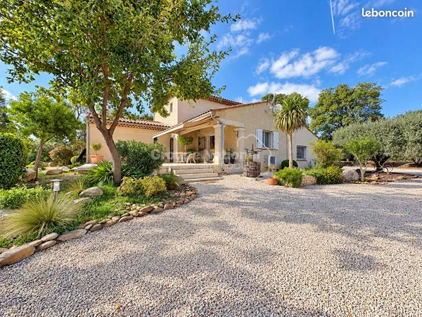 Propriété 3 pièces 112 m²
