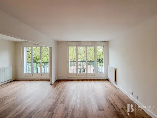 LOCATION VIDE - BOULOGNE BILLANCOURT - SUPERBE 4 PIECES AVEC DOUBLE SEJOUR 2 CHAMBRES - RUE DE MEUDO