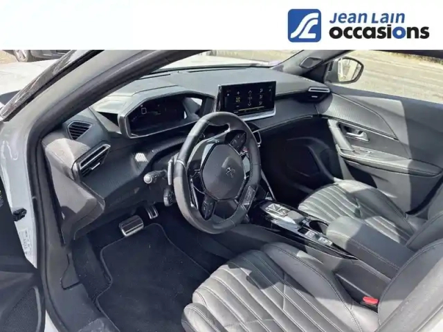 Peugeot 2008 puretech 130 s&amp;s eat8 — photo 11