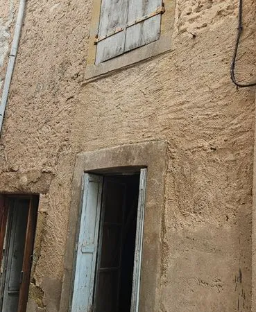 Maison avec courette a renover