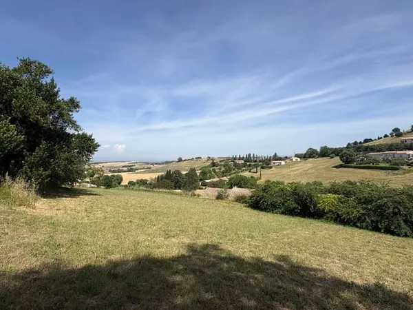 Terrain 1240 m²