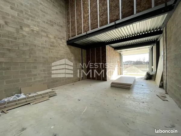 Local d'activité 125 m²