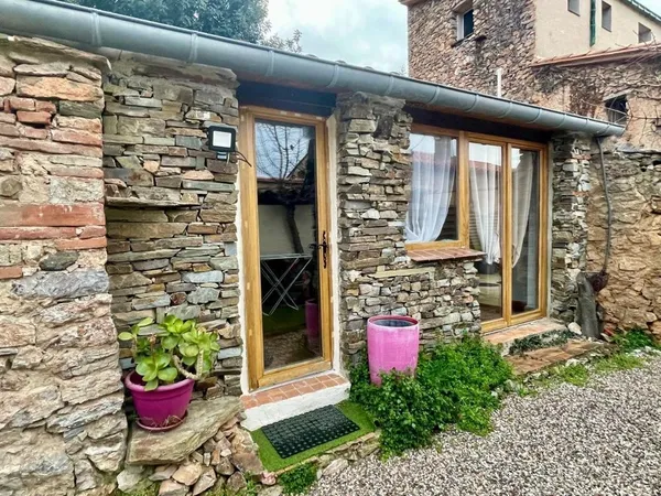 MAISON MEUBLÉE À L'ANNÉE CALME, JARDIN PRIVATIF ET TERRASSE