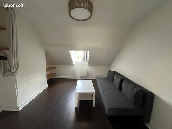 Appartement Location Reims 2p 18m² 420€