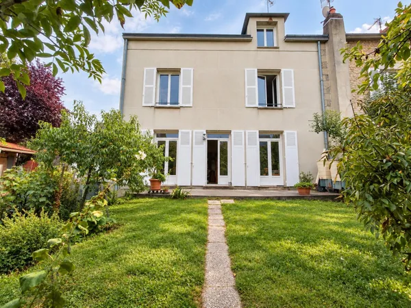 Maison Lencrel 7 chambres, jardin, double garage