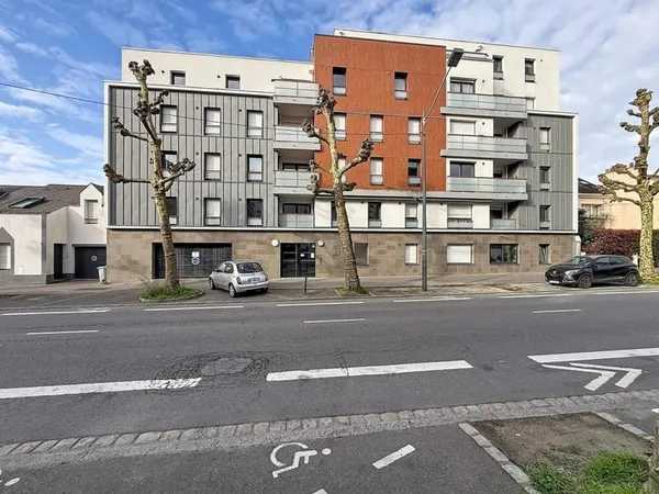 T2 lumineux avec balcon et parking - Résidence récente à Nantes