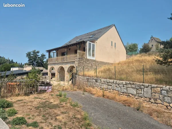 Vente d'une maison à Aumont-Aubrac