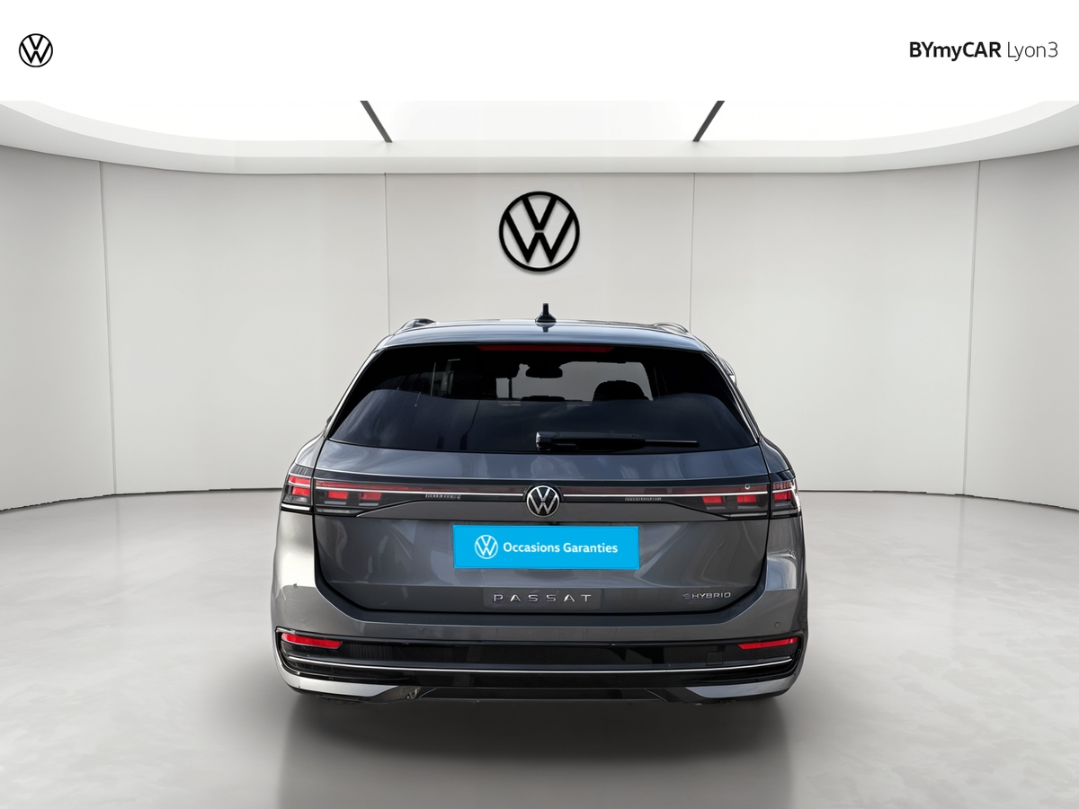 Volkswagen Passat 1.5 eHybrid 204 DSG6 — photo 4