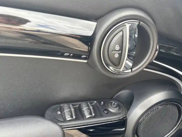 Mini Mini hatch 5 portes cooper 136 ch dkg7 — photo 18