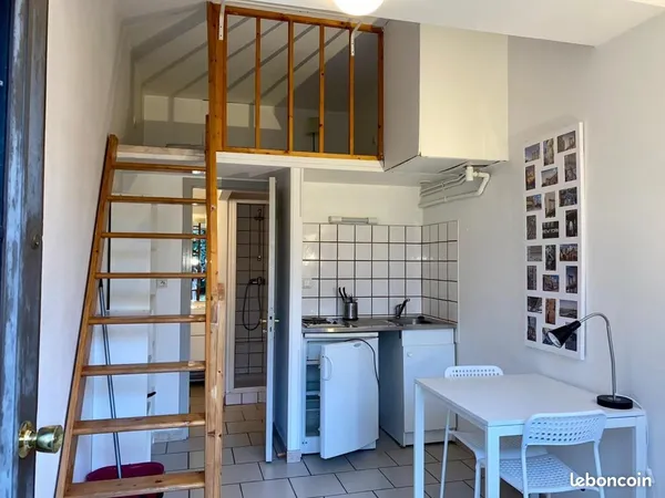 Studio 1 pièce 12 m²