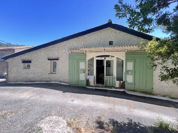 Maison en pierre à autonomie énergetique