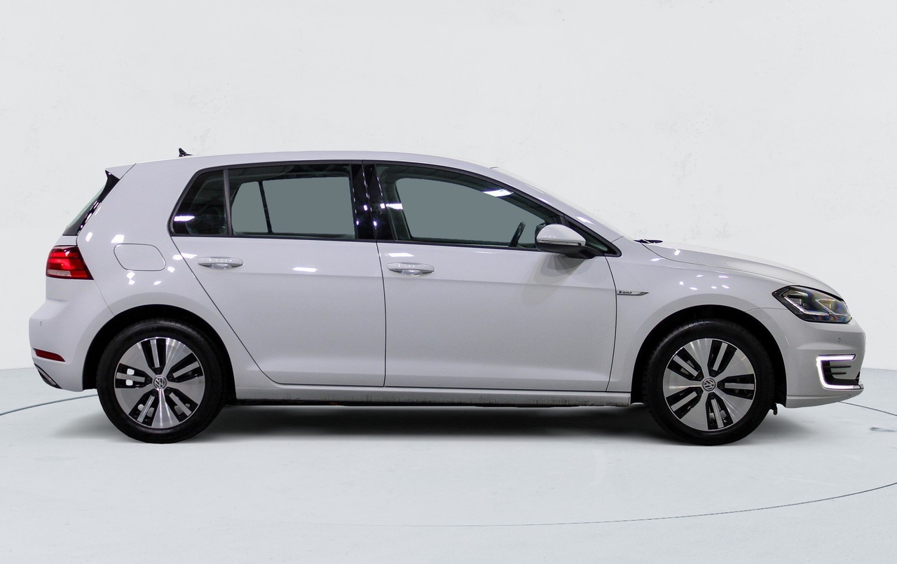 Volkswagen Golf 7 — photo 6