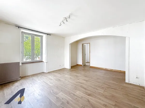 APPARTEMENT T3 LUMINEUX A PROXIMITE DE LA SUISSE.