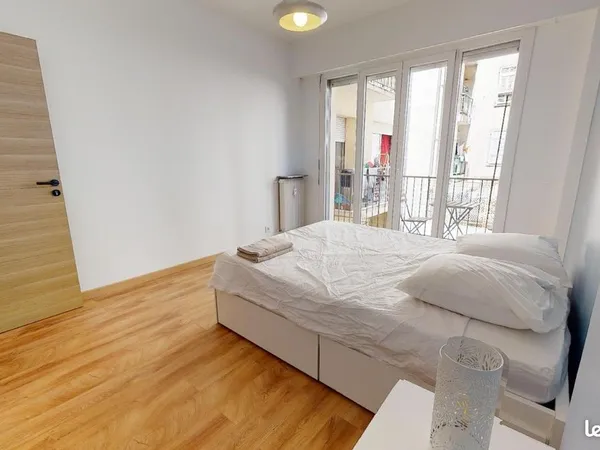 Chambre 4 pièces 75 m²