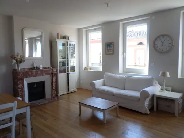 Centre village, bel appartement de type 3 en Duplex,
