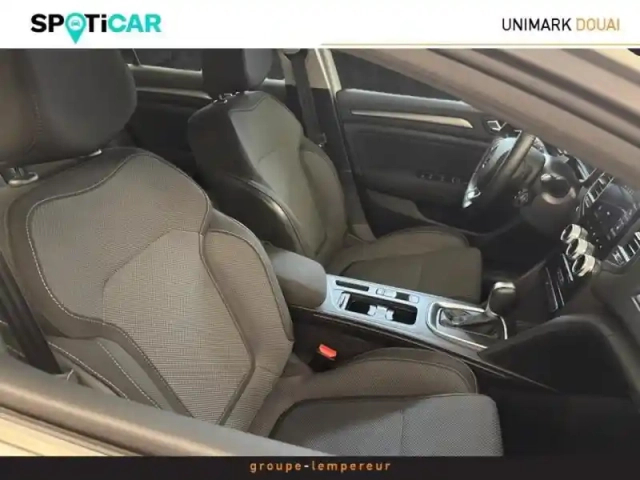 Renault Megane estate 1.5 blue dci 115ch evolution edc -23 — photo 9